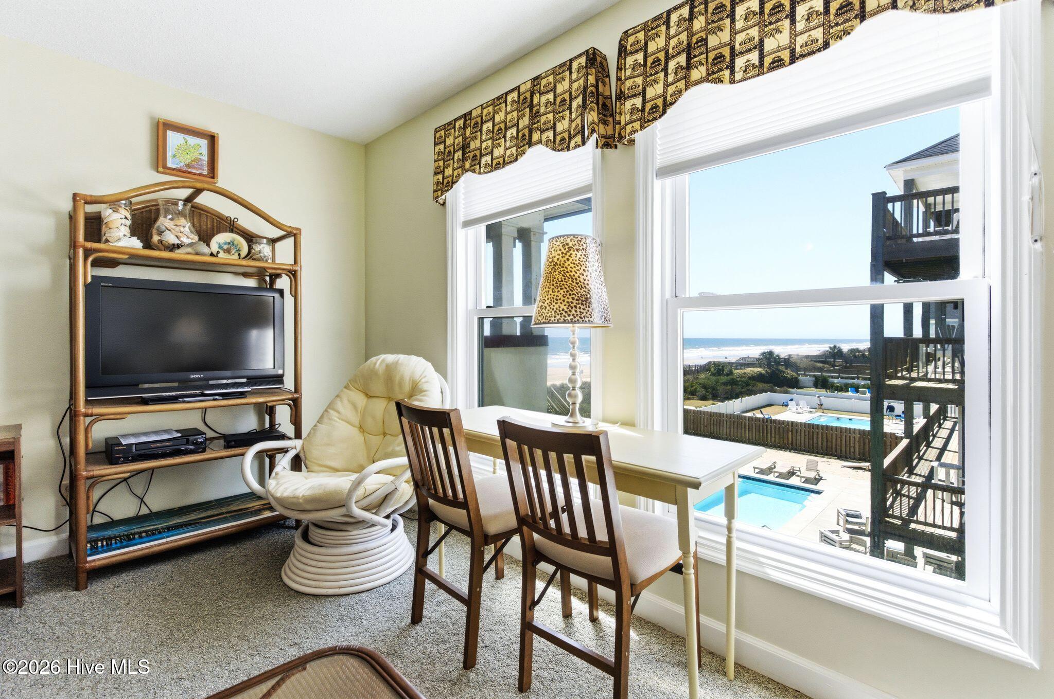 100564171 | Photo 31