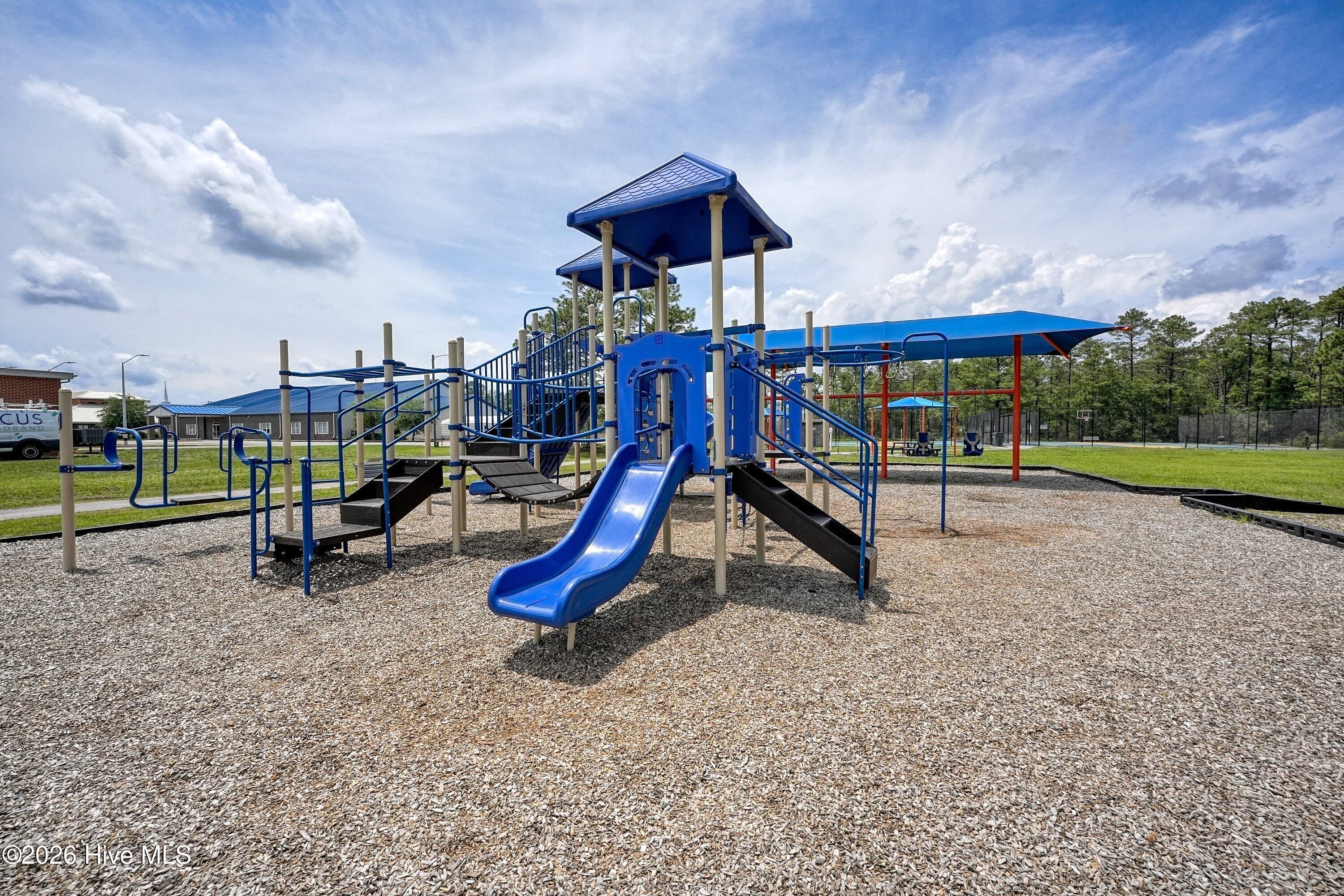 100560023 | Photo 15