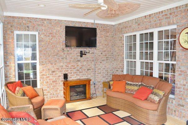 100541954 | Photo 18