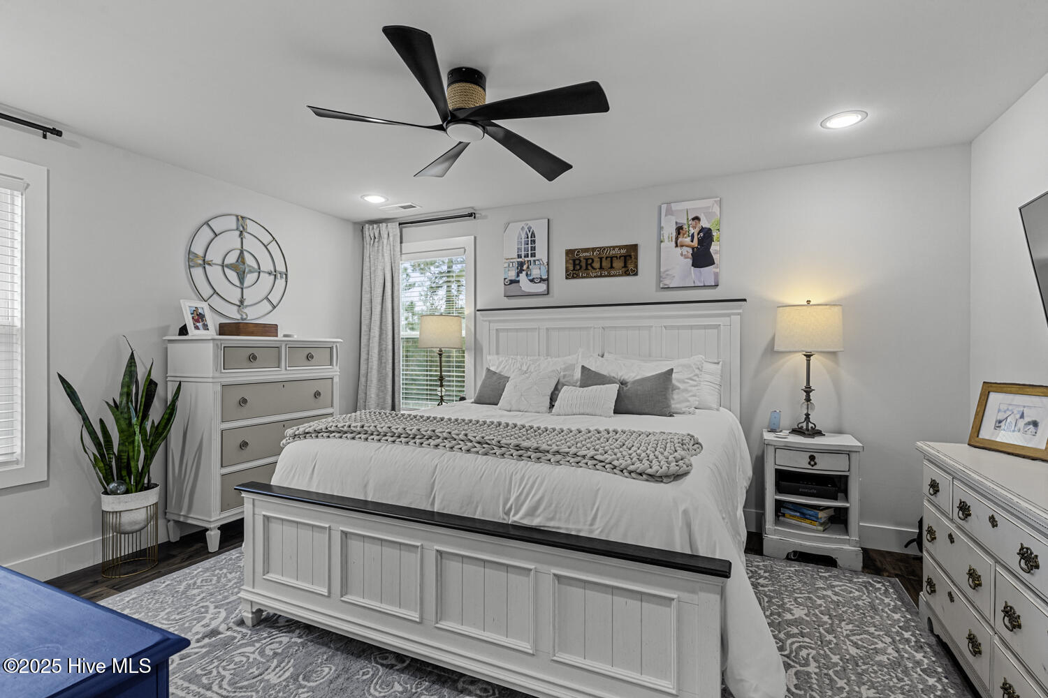 100543242 | Photo 21