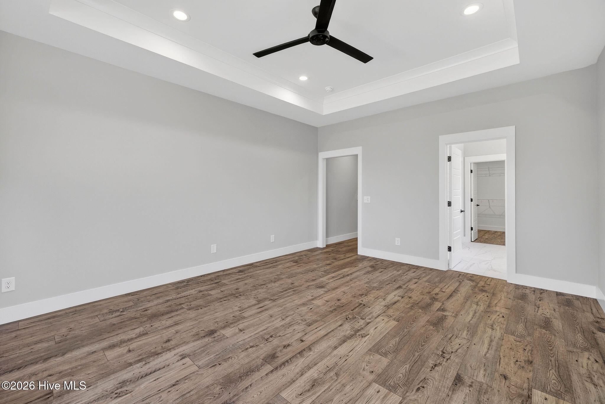 100560917 | Photo 20