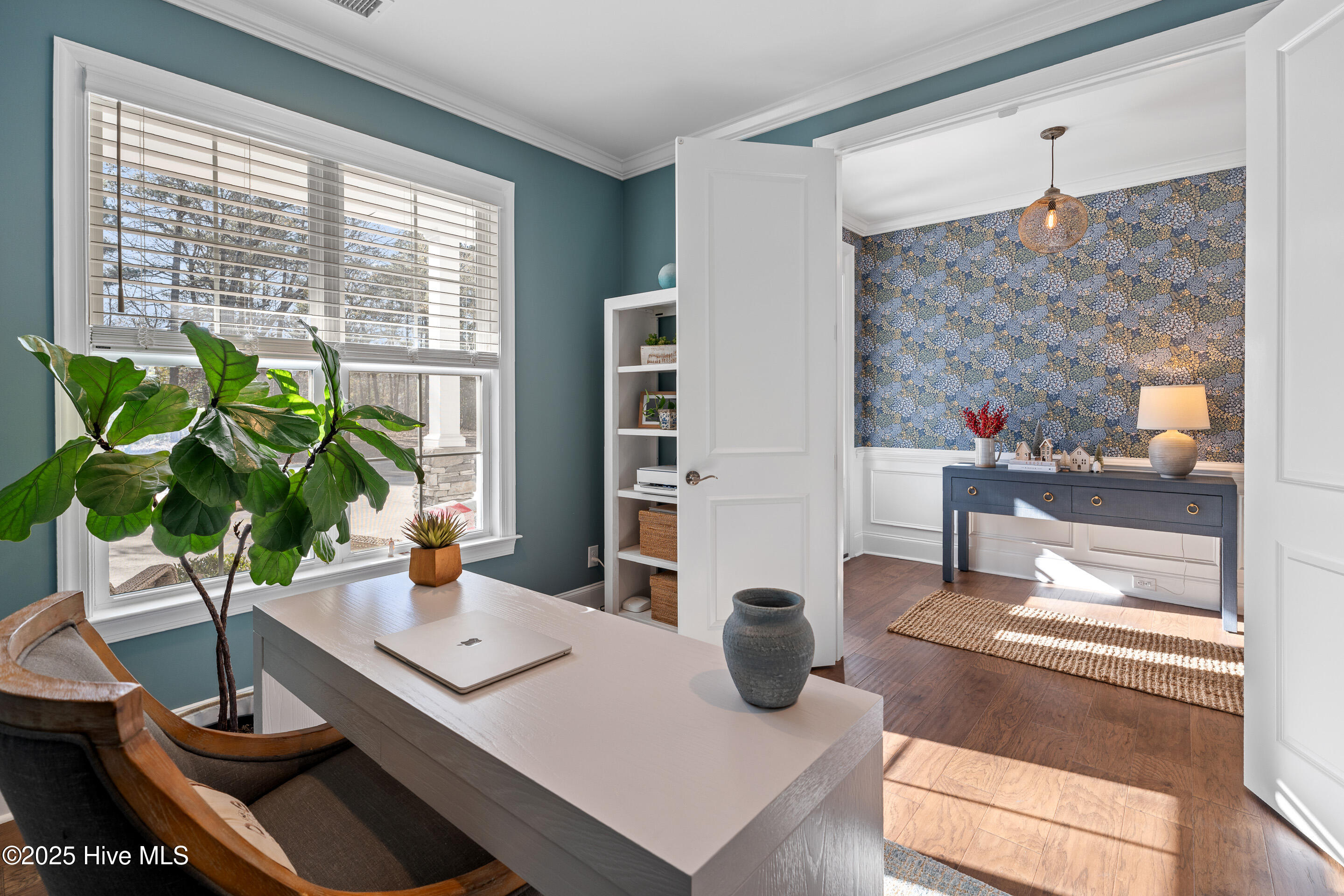 100545902 | Photo 68