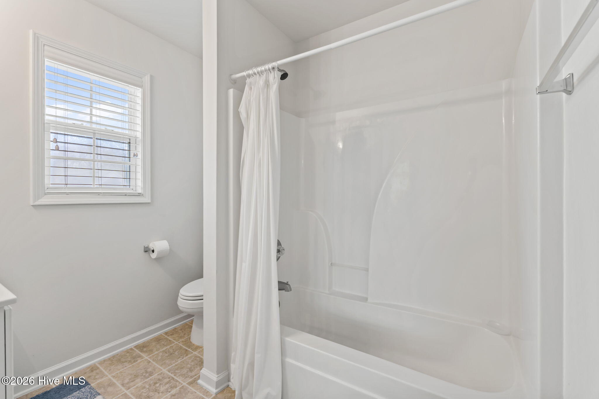 100559211 | Photo 24