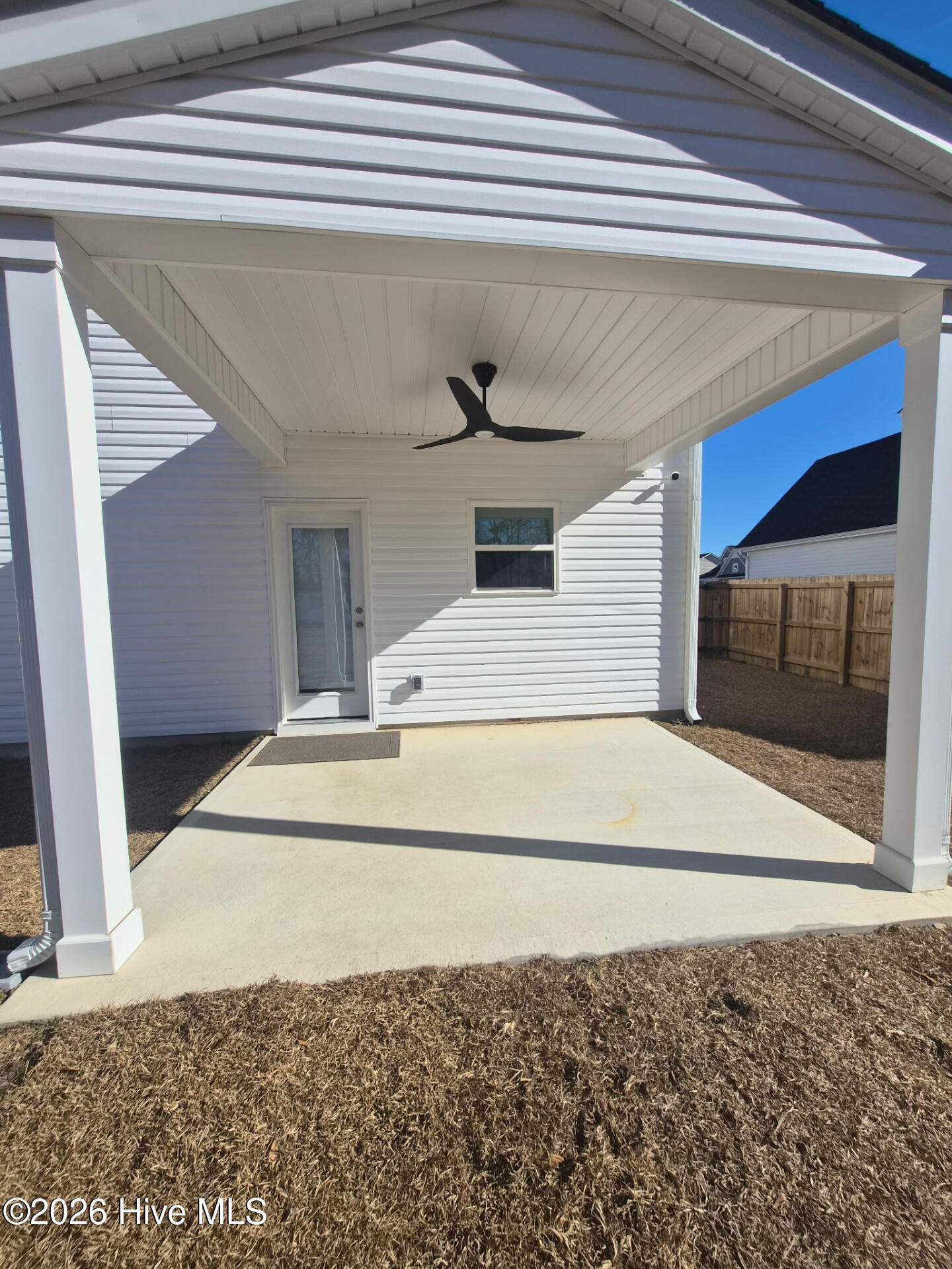 100547261 | Photo 29