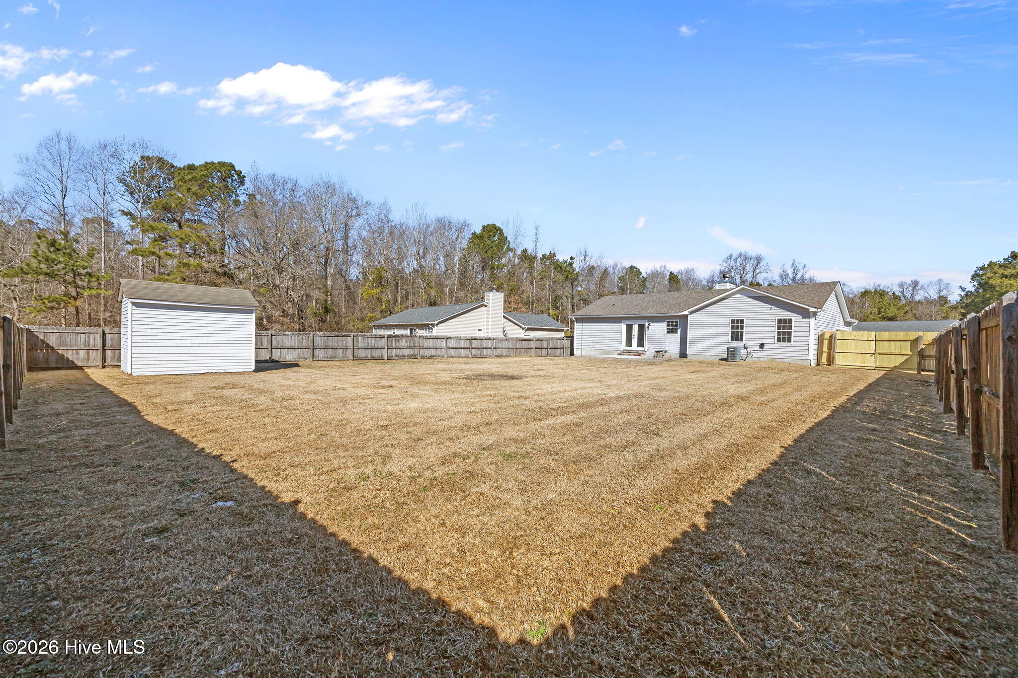 100554029 | Photo 30