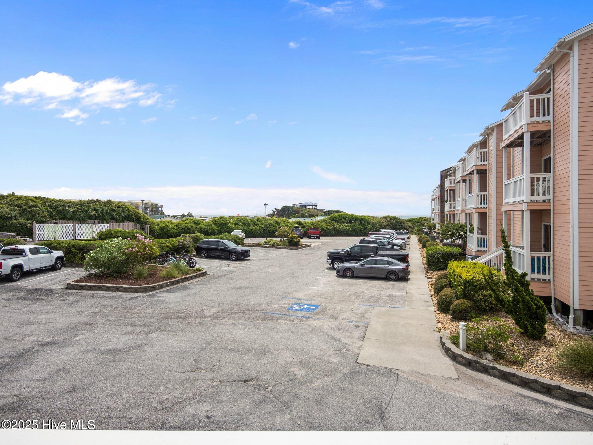 100517444 | Photo 12