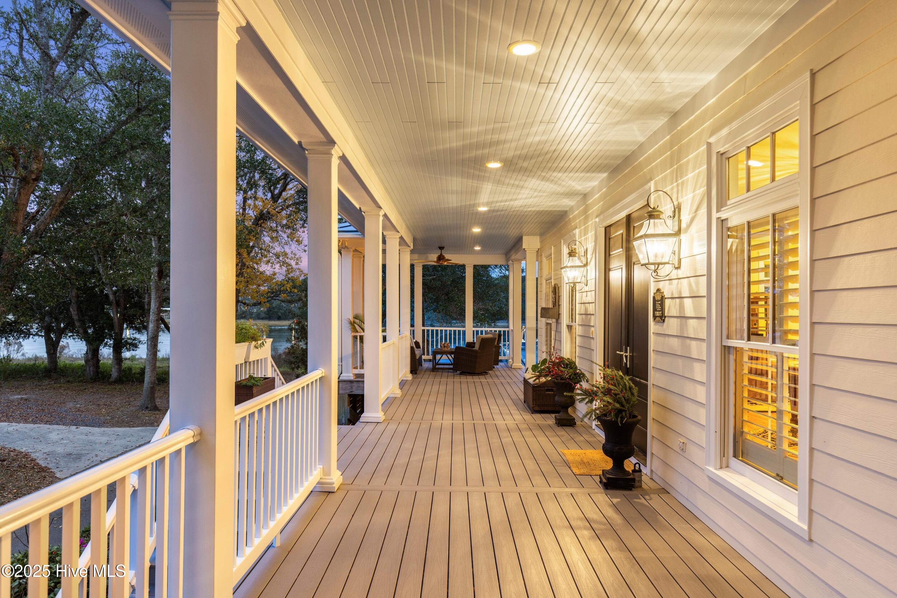 100544140 | Photo 19