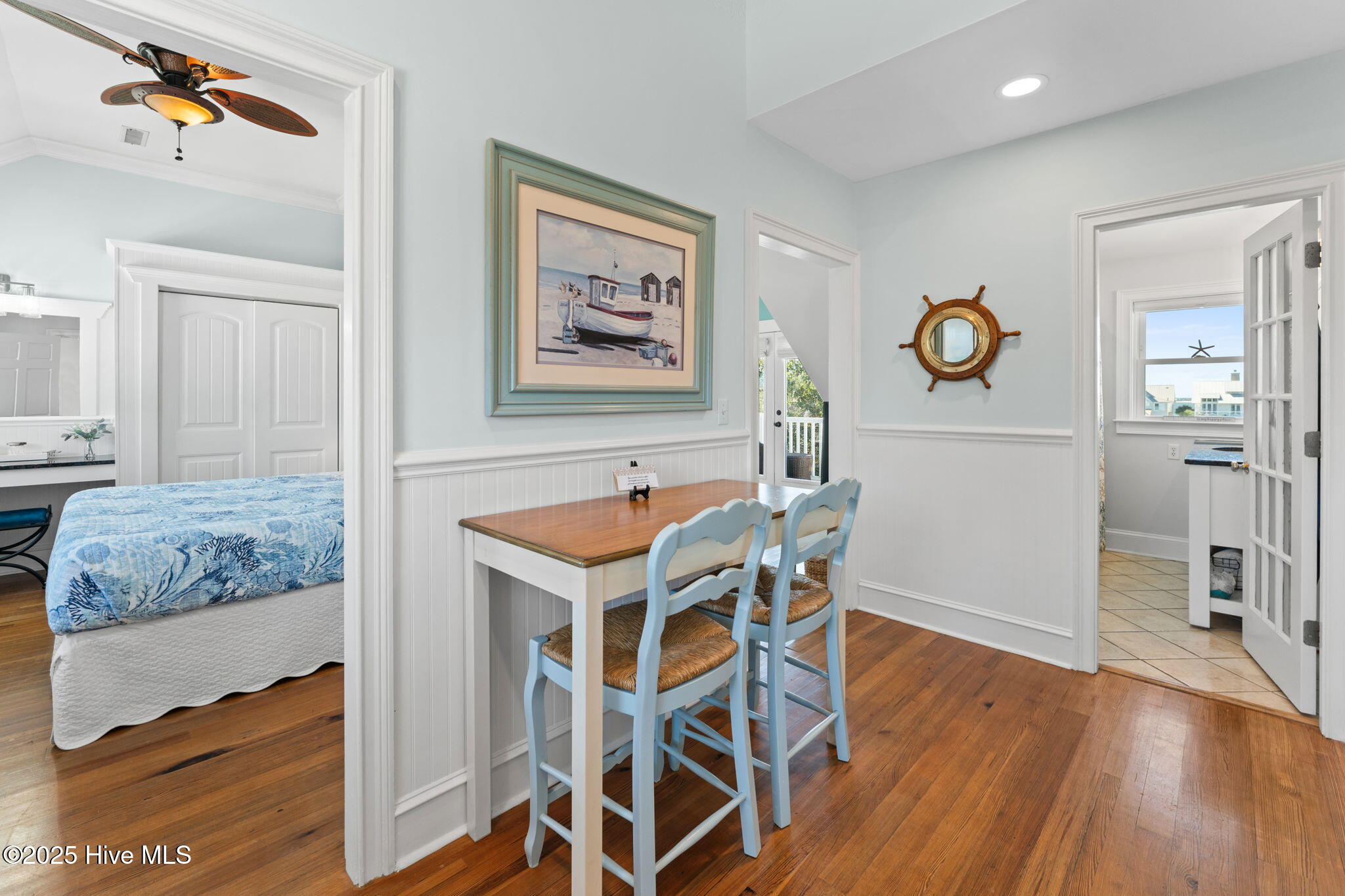 100548713 | Photo 30