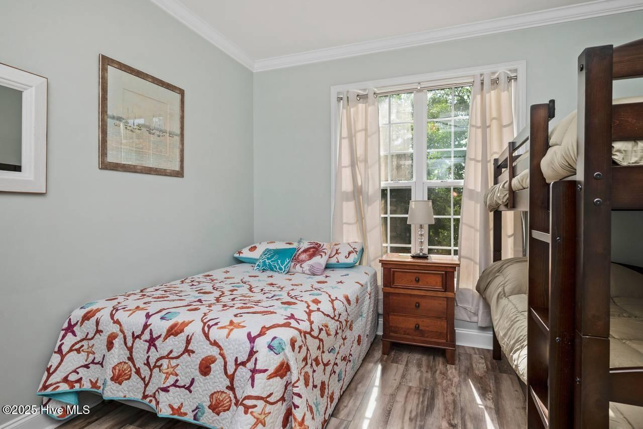 100541389 | Photo 28