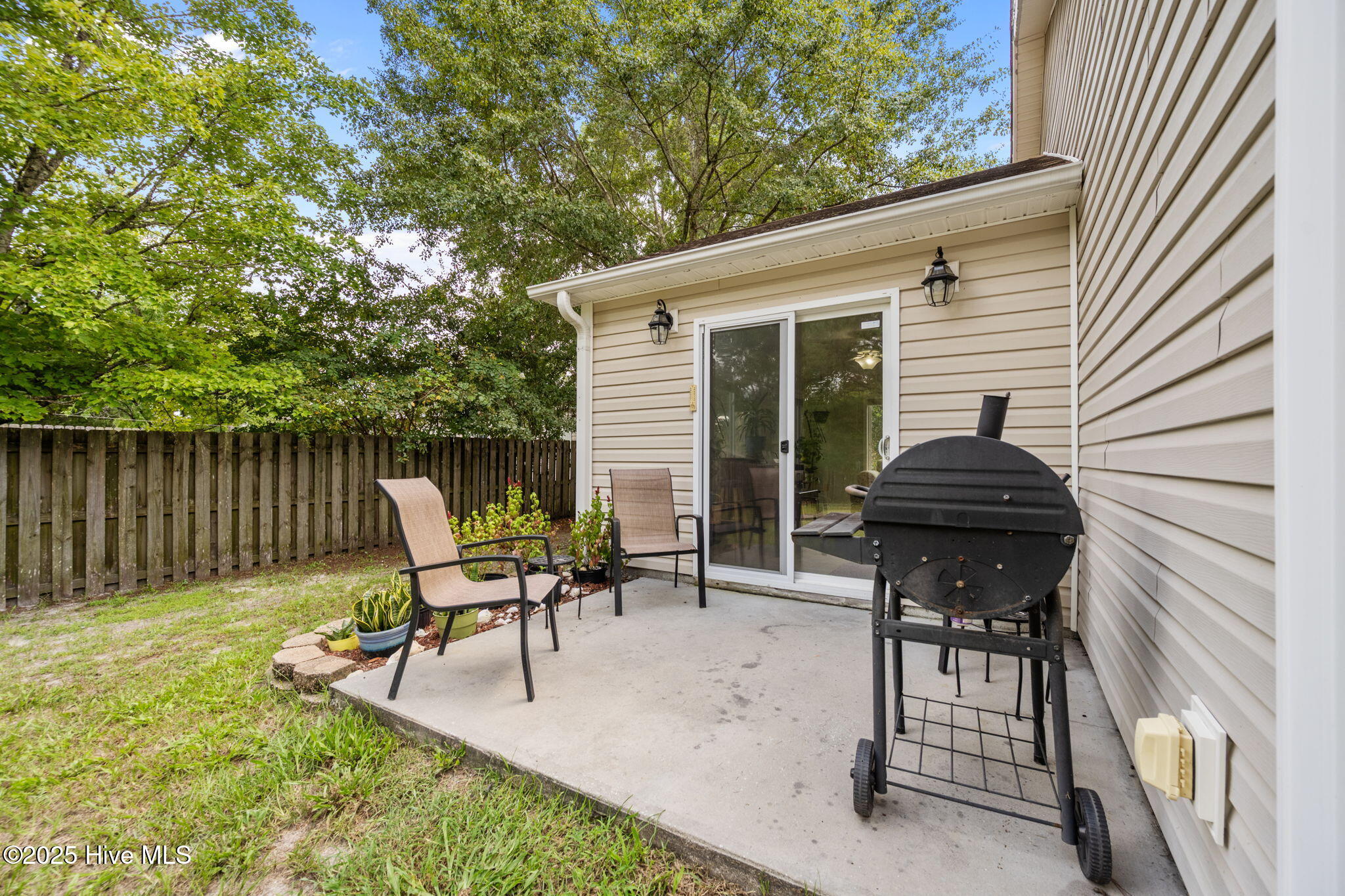 100526842 | Photo 42