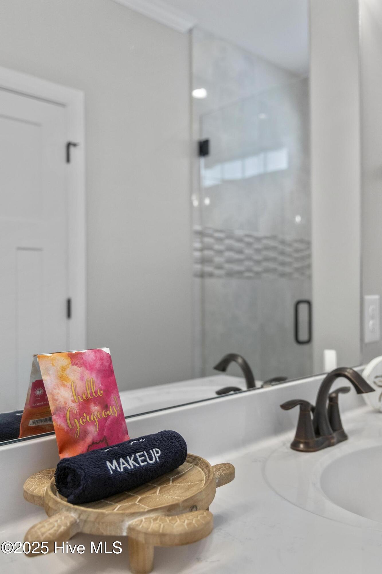 100498543 | Photo 88