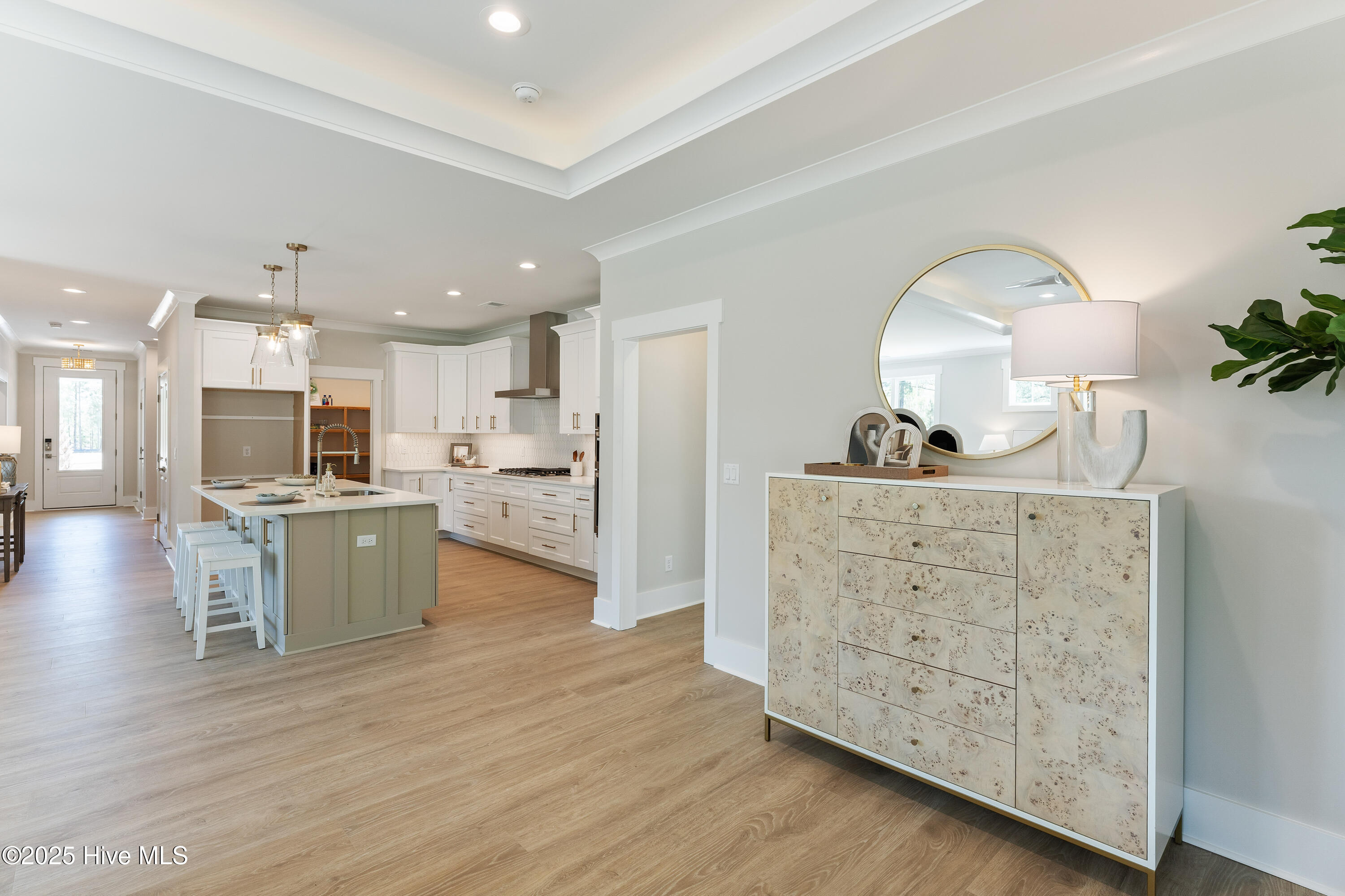 100547015 | Photo 25