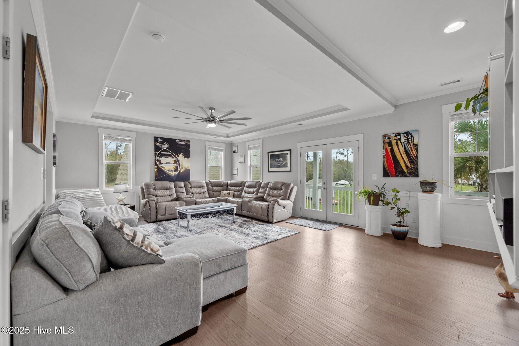 100517734 | Photo 16