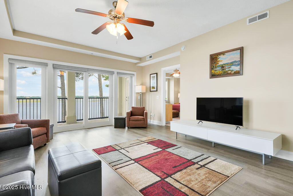 100531900 | Photo 16