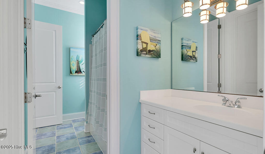 100538863 | Photo 31