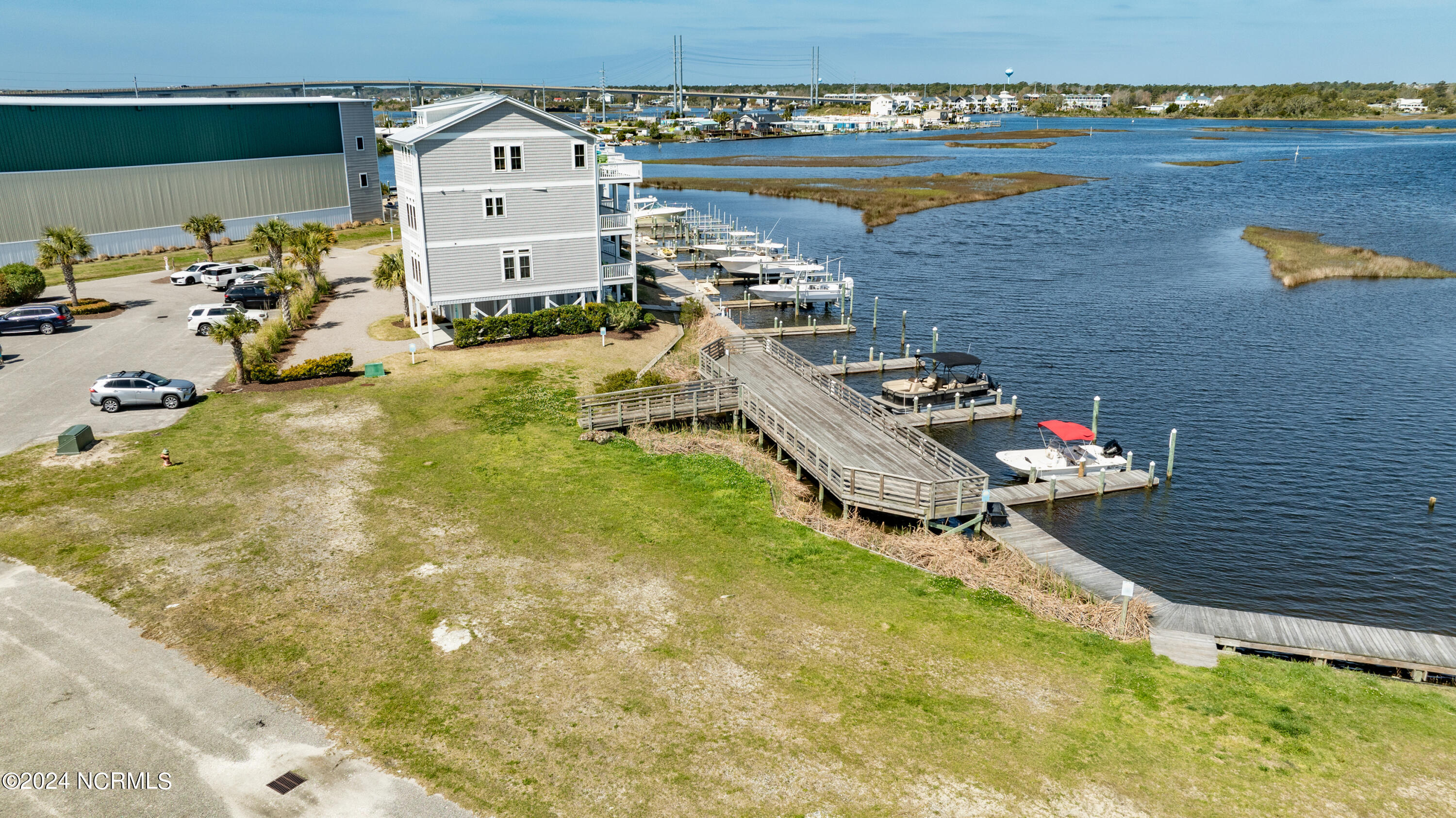 100435479 | Photo 19