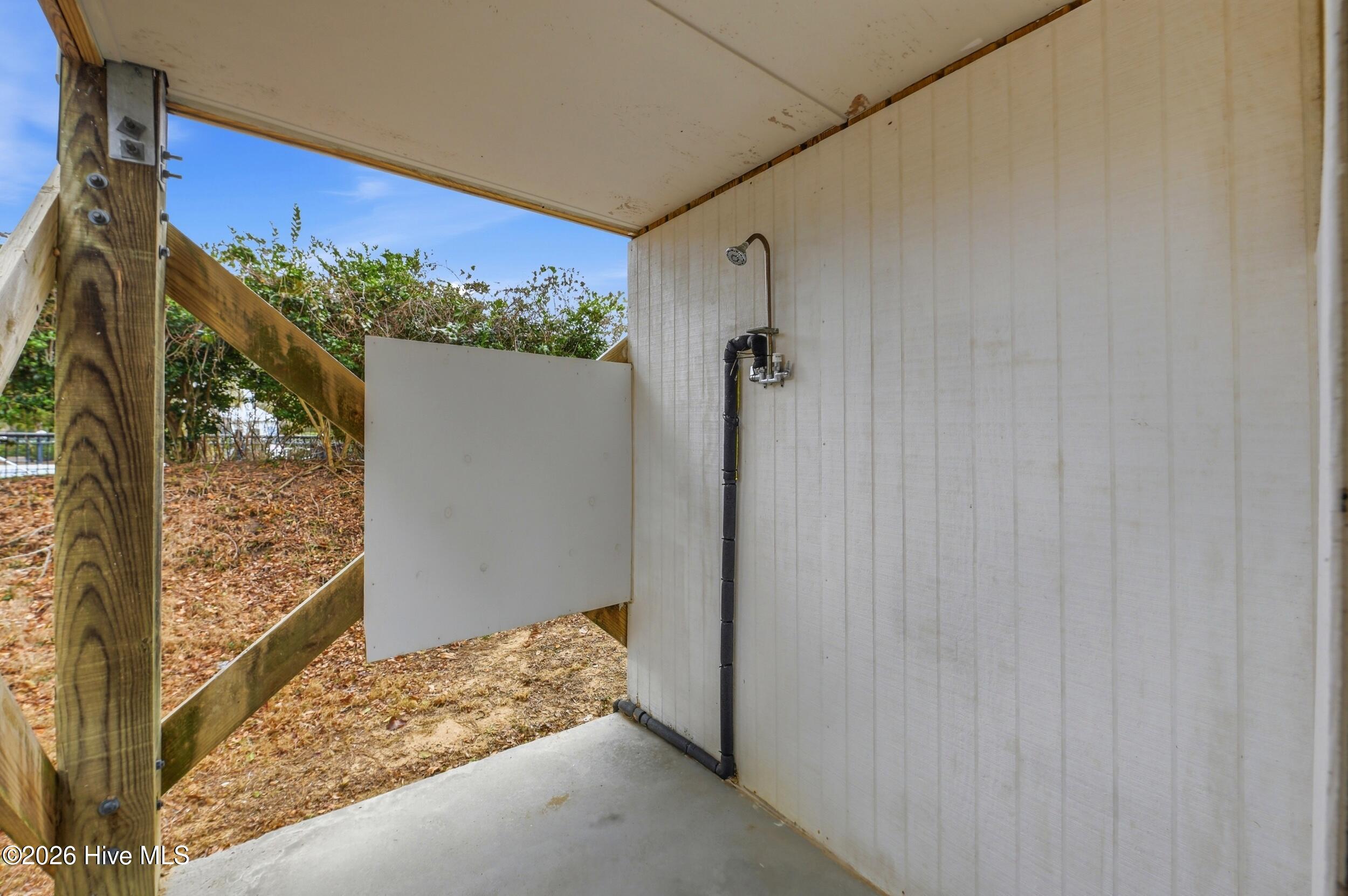 100557500 | Photo 44