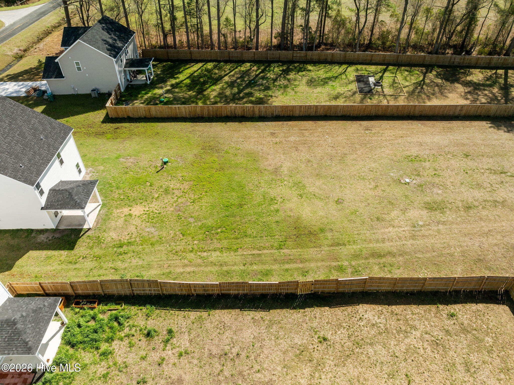 100560857 | Photo 37