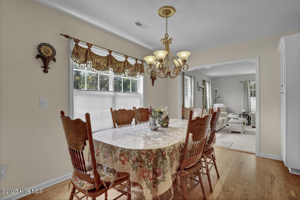 100510854 | Photo 15