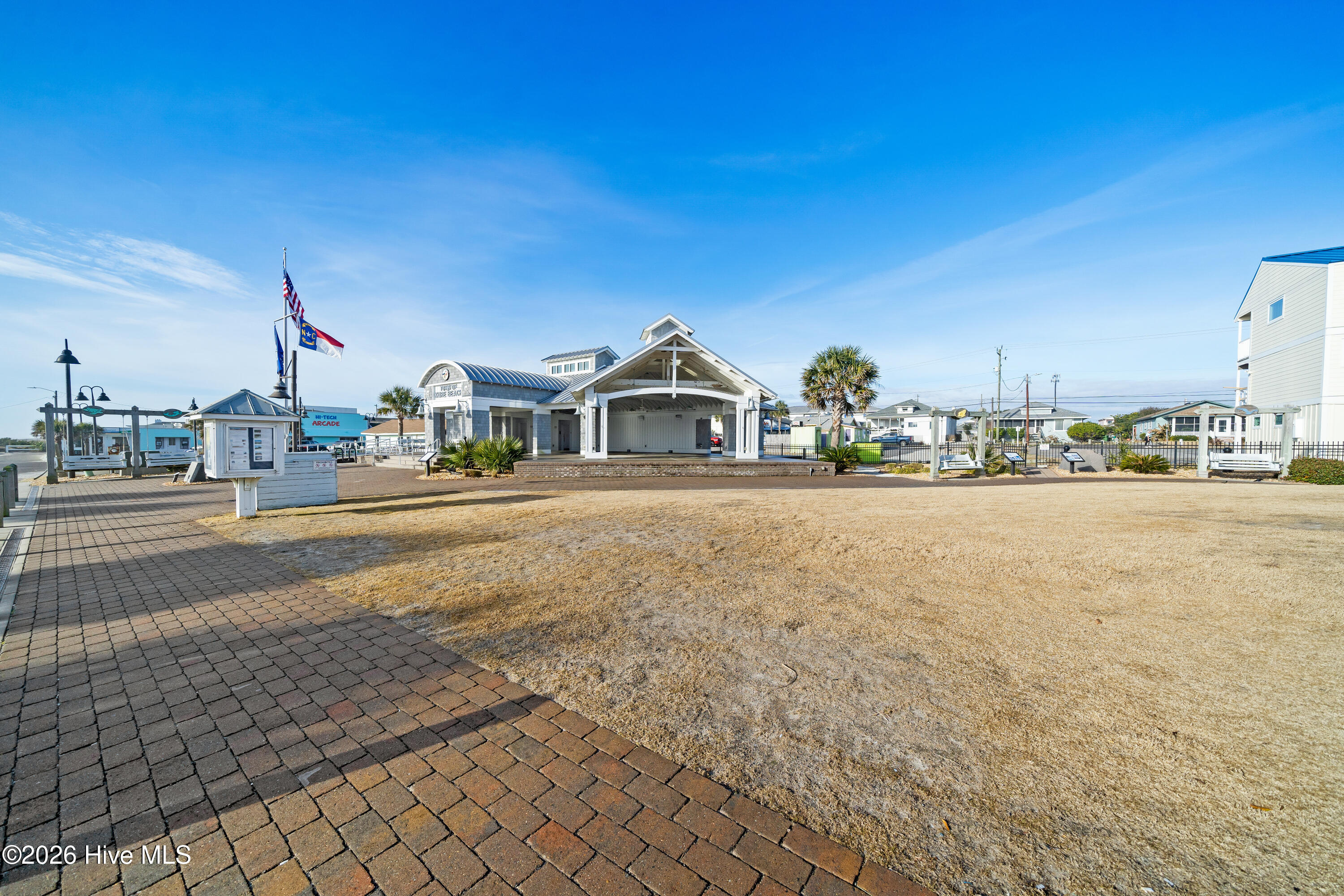 100552955 | Photo 76