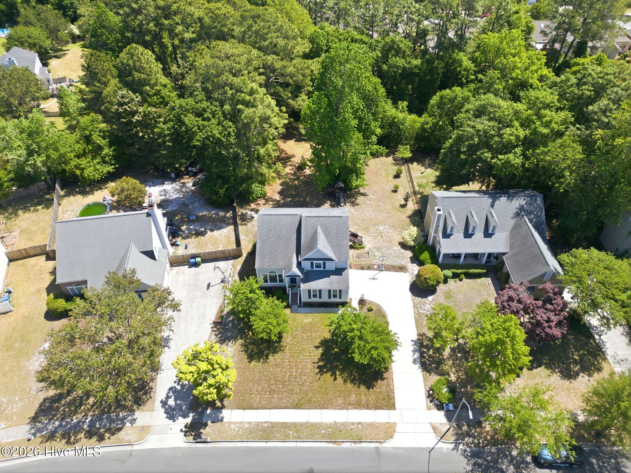 100568966 | Photo 74