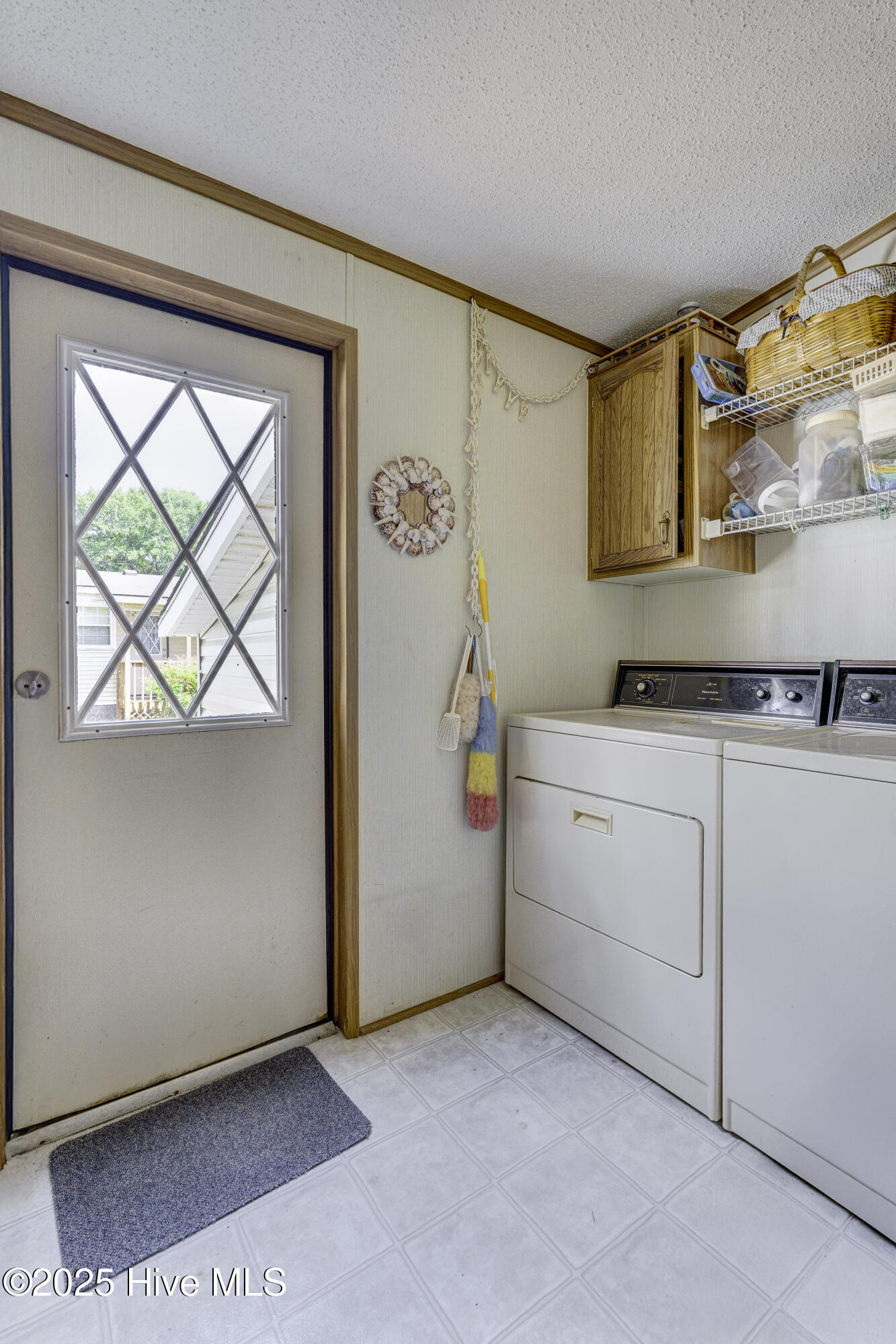 100532142 | Photo 29