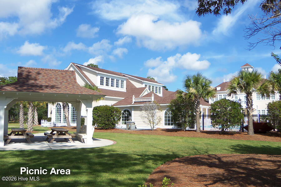 100570366 | Photo 19