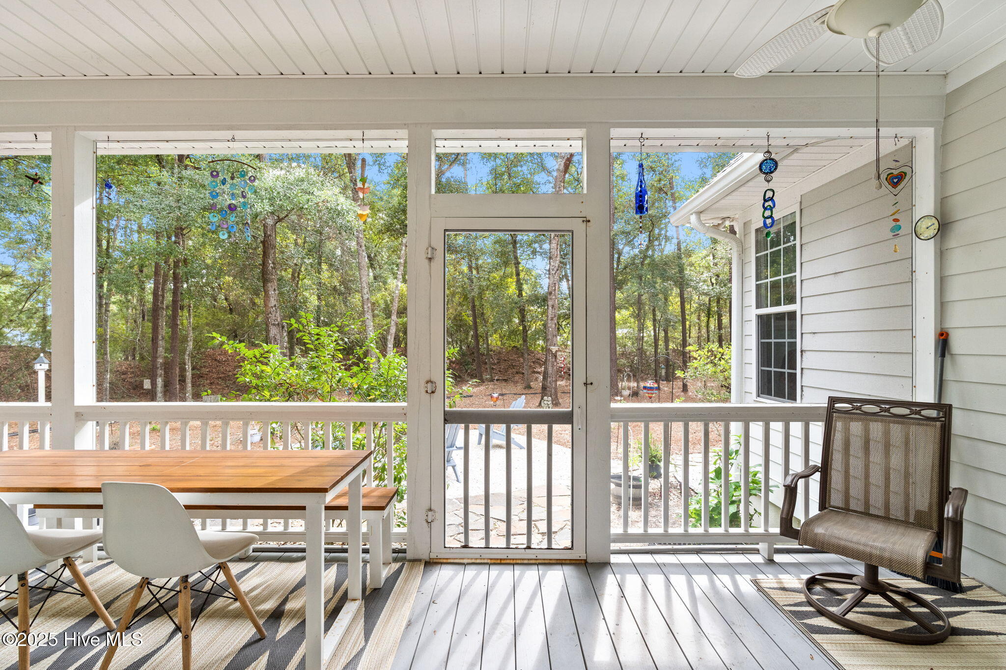 100535013 | Photo 37