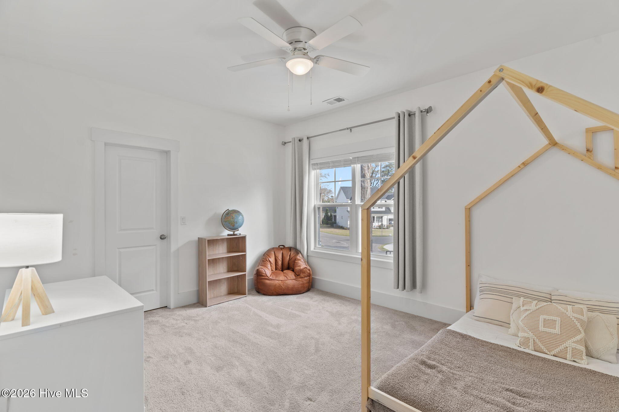 100562426 | Photo 22