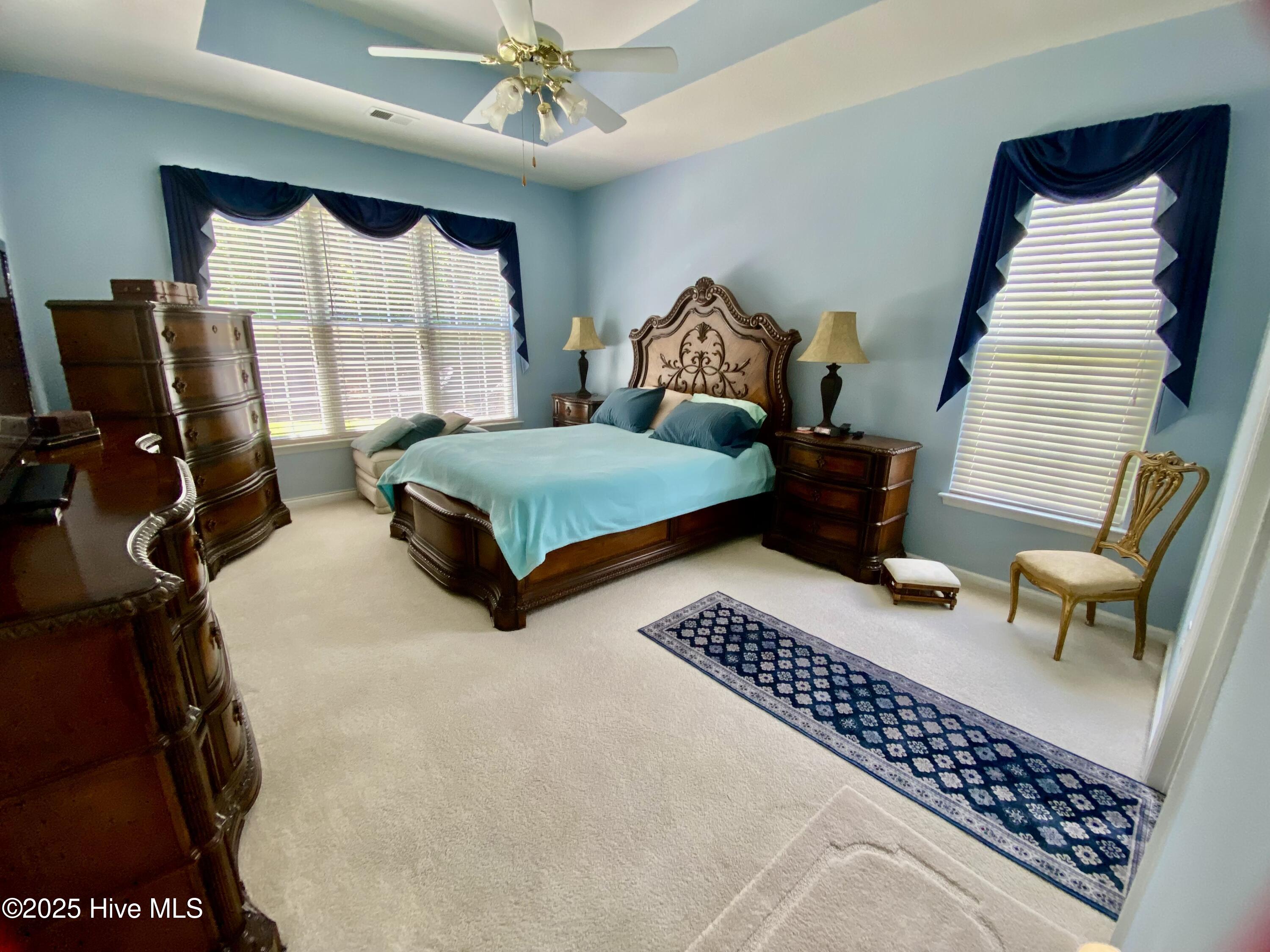 100539119 | Photo 19