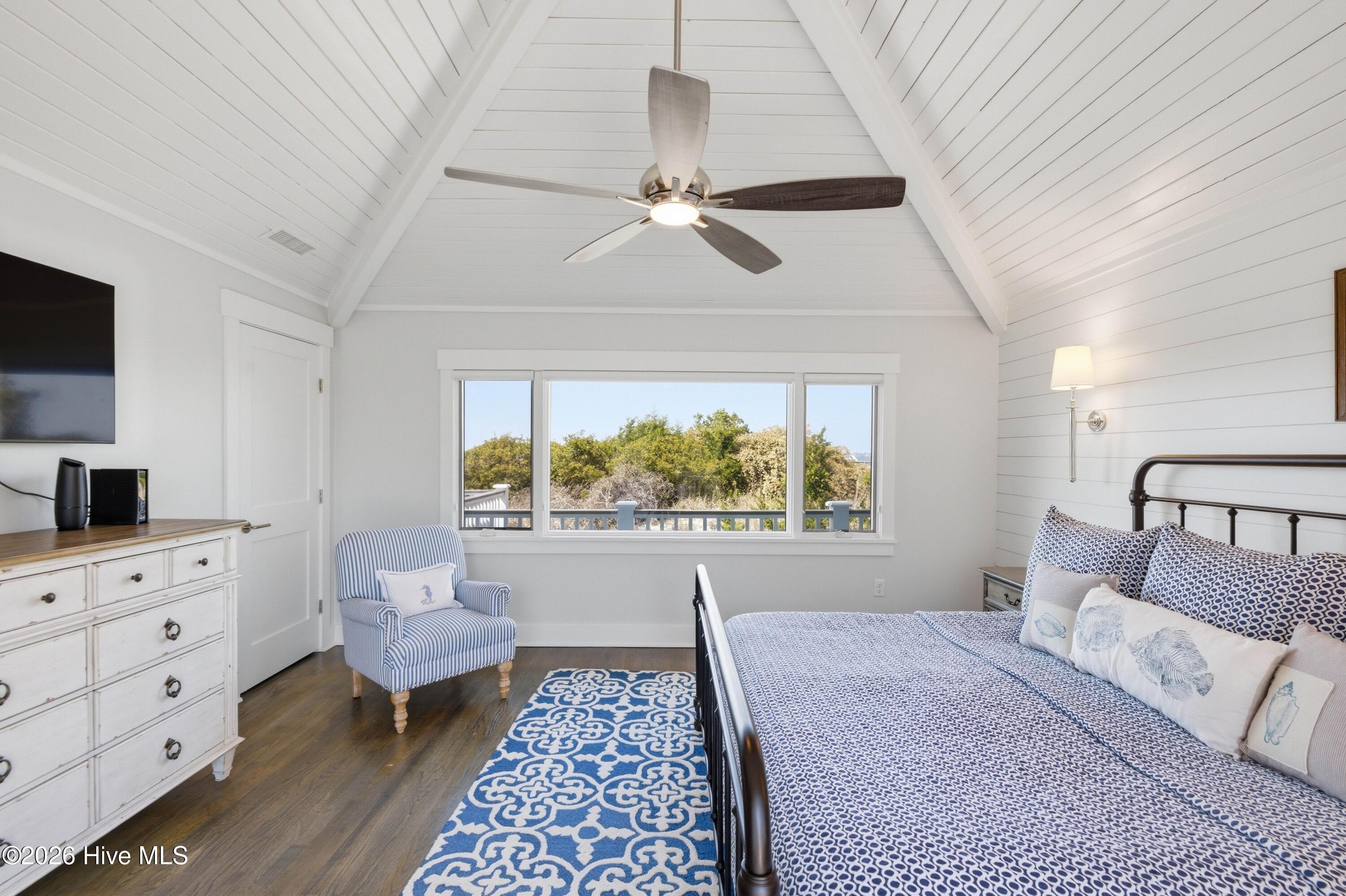 100560271 | Photo 31