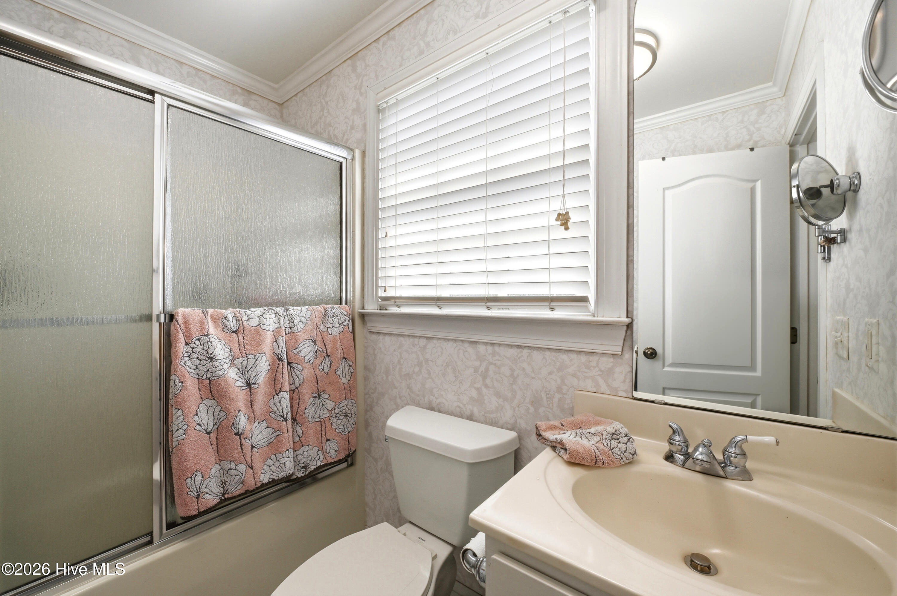 100567999 | Photo 29