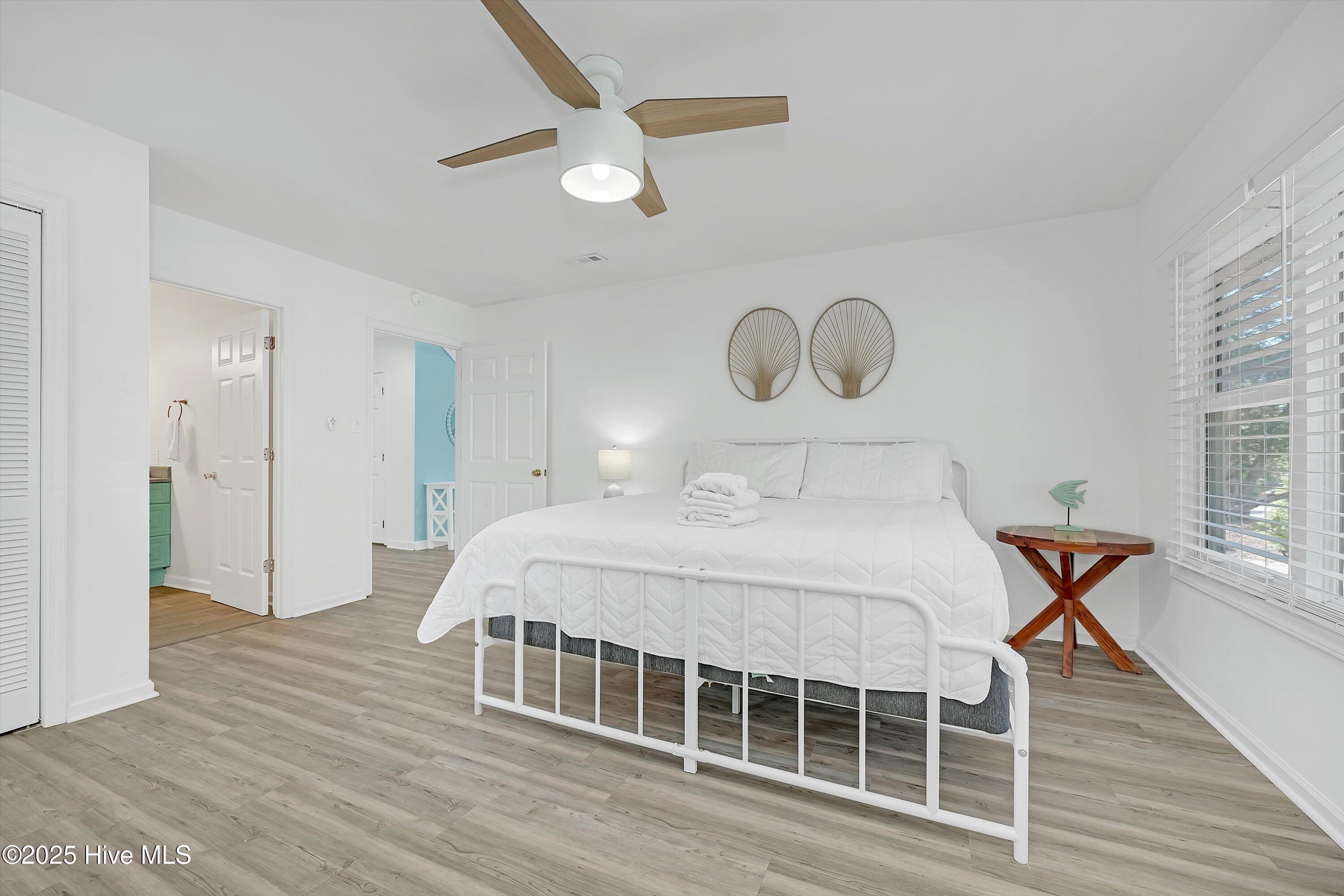 100527837 | Photo 25