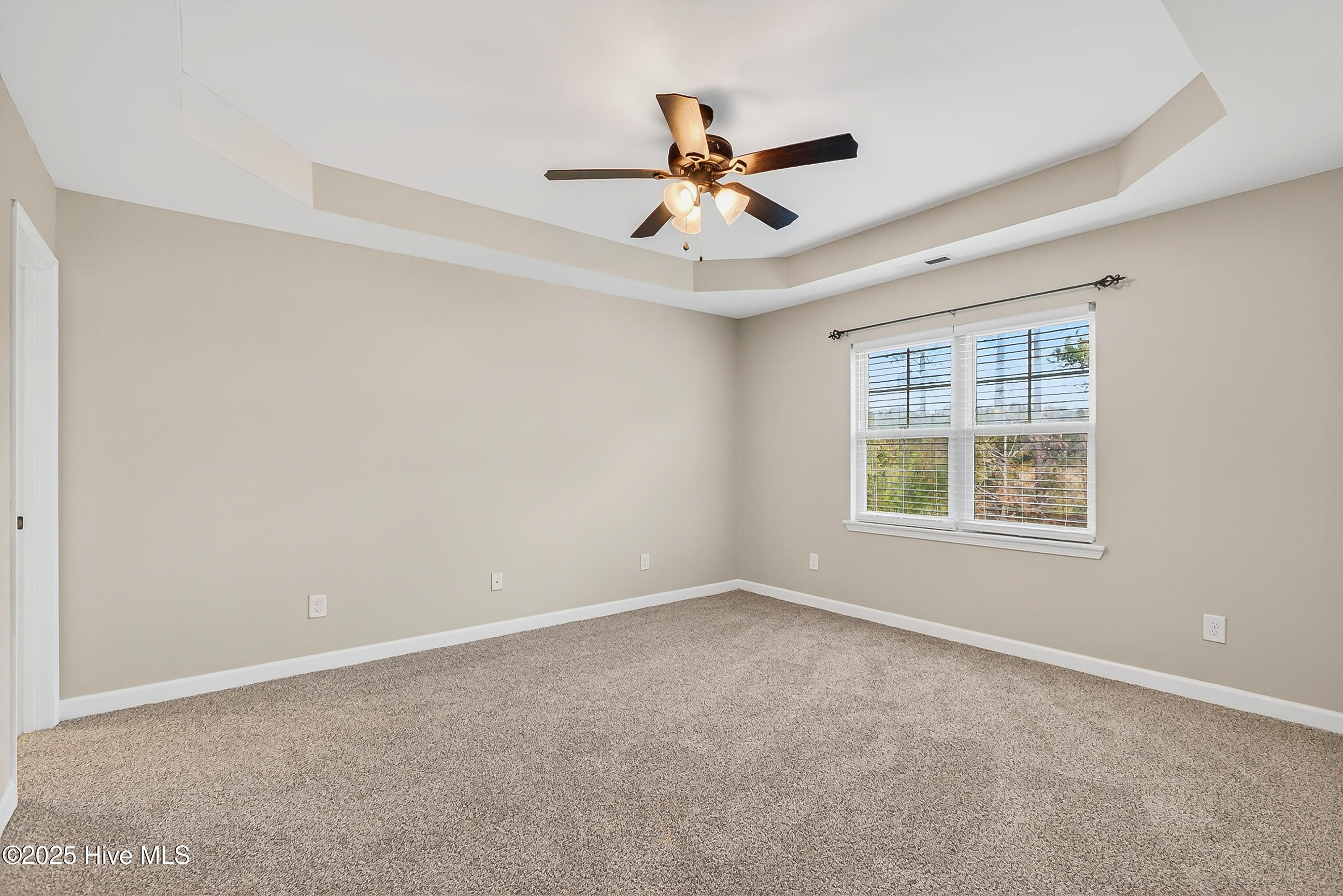 100546178 | Photo 16