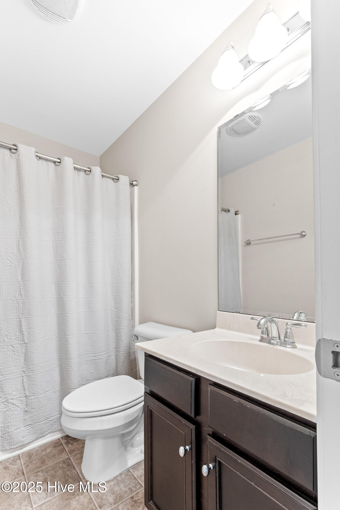 100538426 | Photo 25