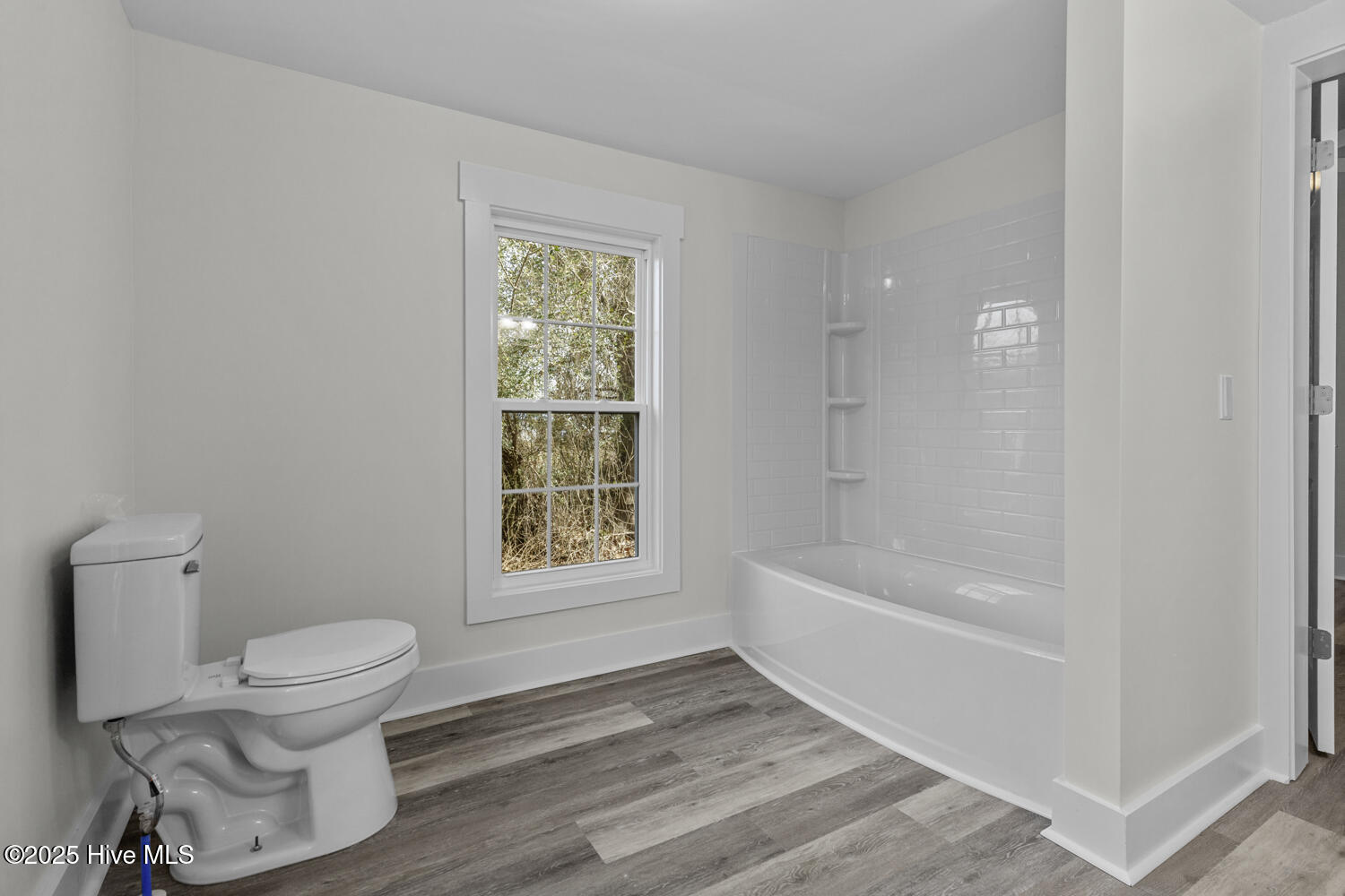 100544885 | Photo 29