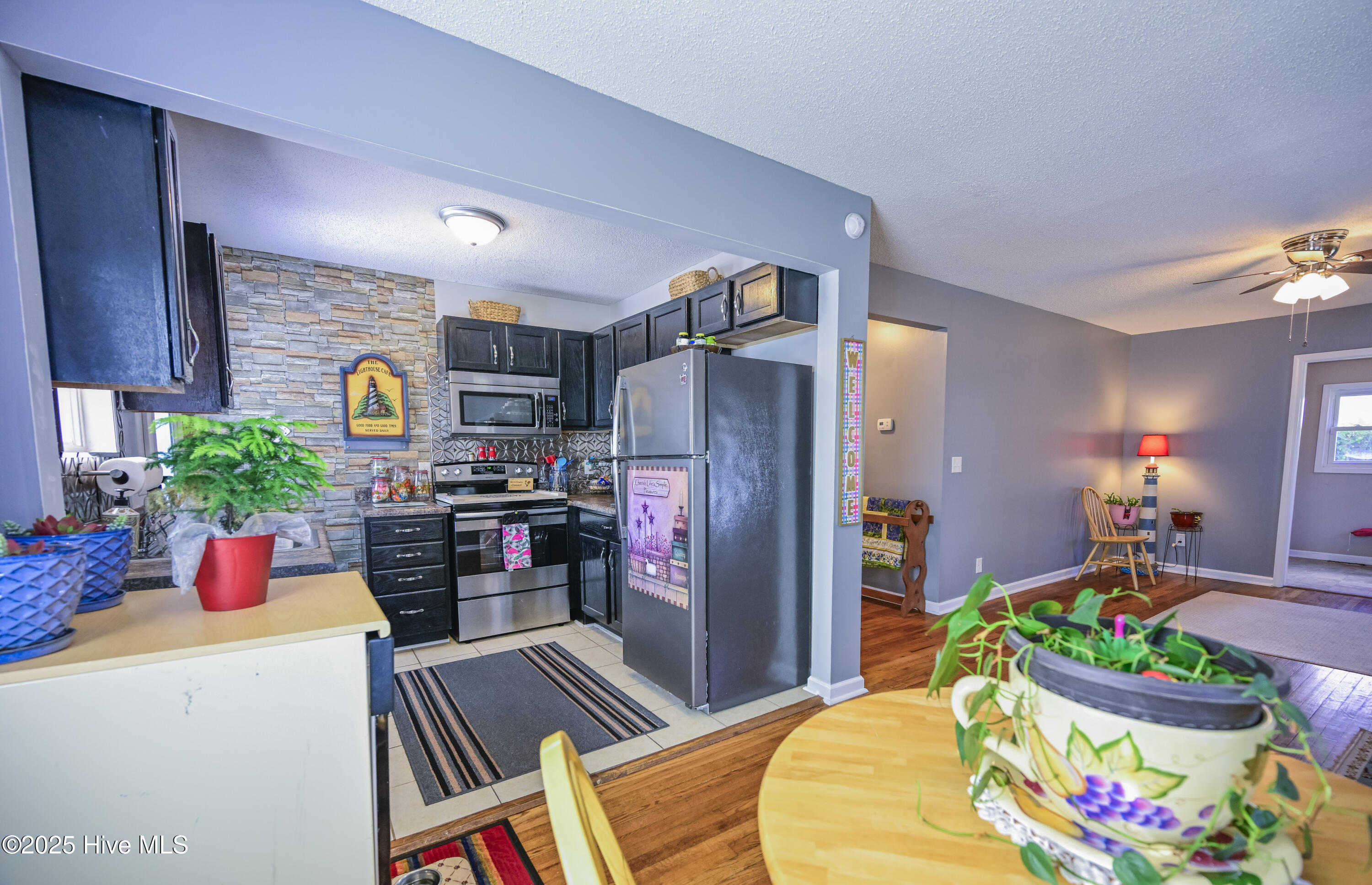 100541616 | Photo 14