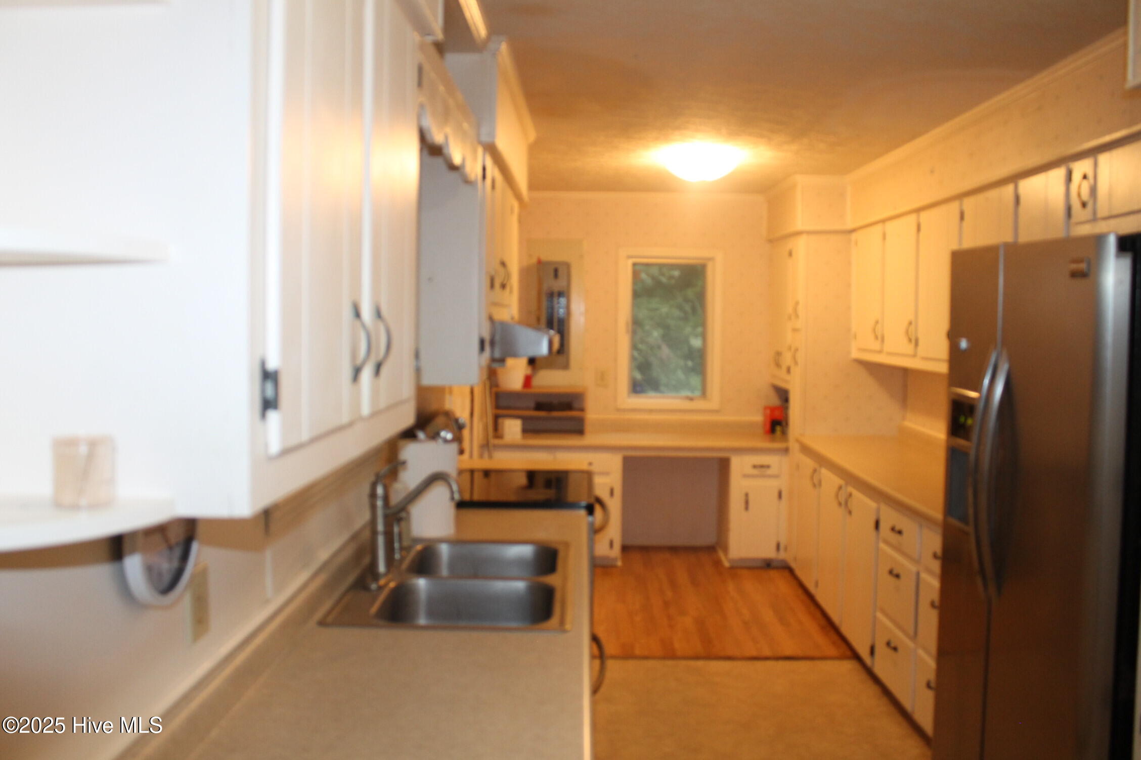 100536189 | Photo 24