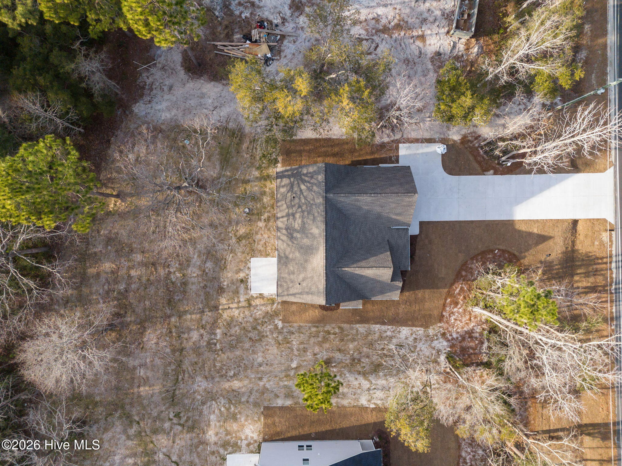 100528605 | Photo 46