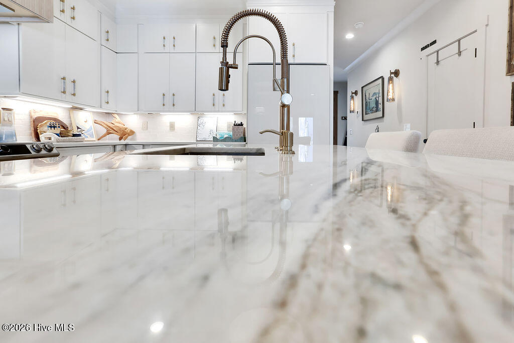 100549041 | Photo 20