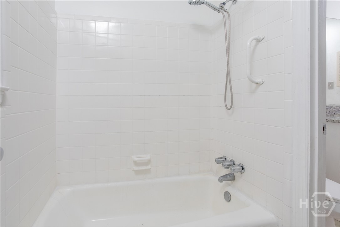5 Ossabaw Road, Savannah, GA 31410 Listing Photo  14