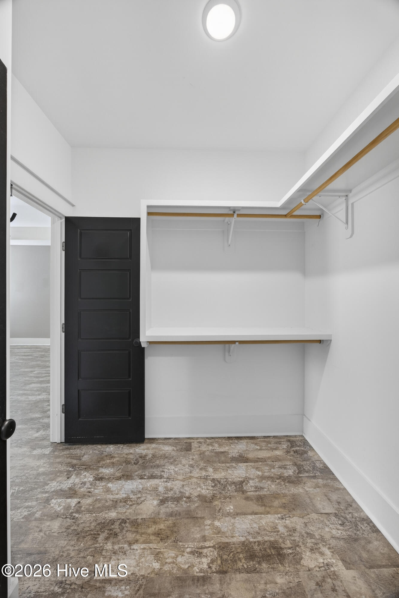 100555140 | Photo 42