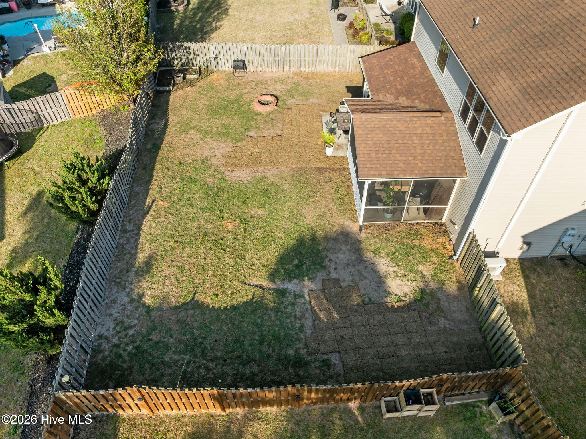 100564669 | Photo 43