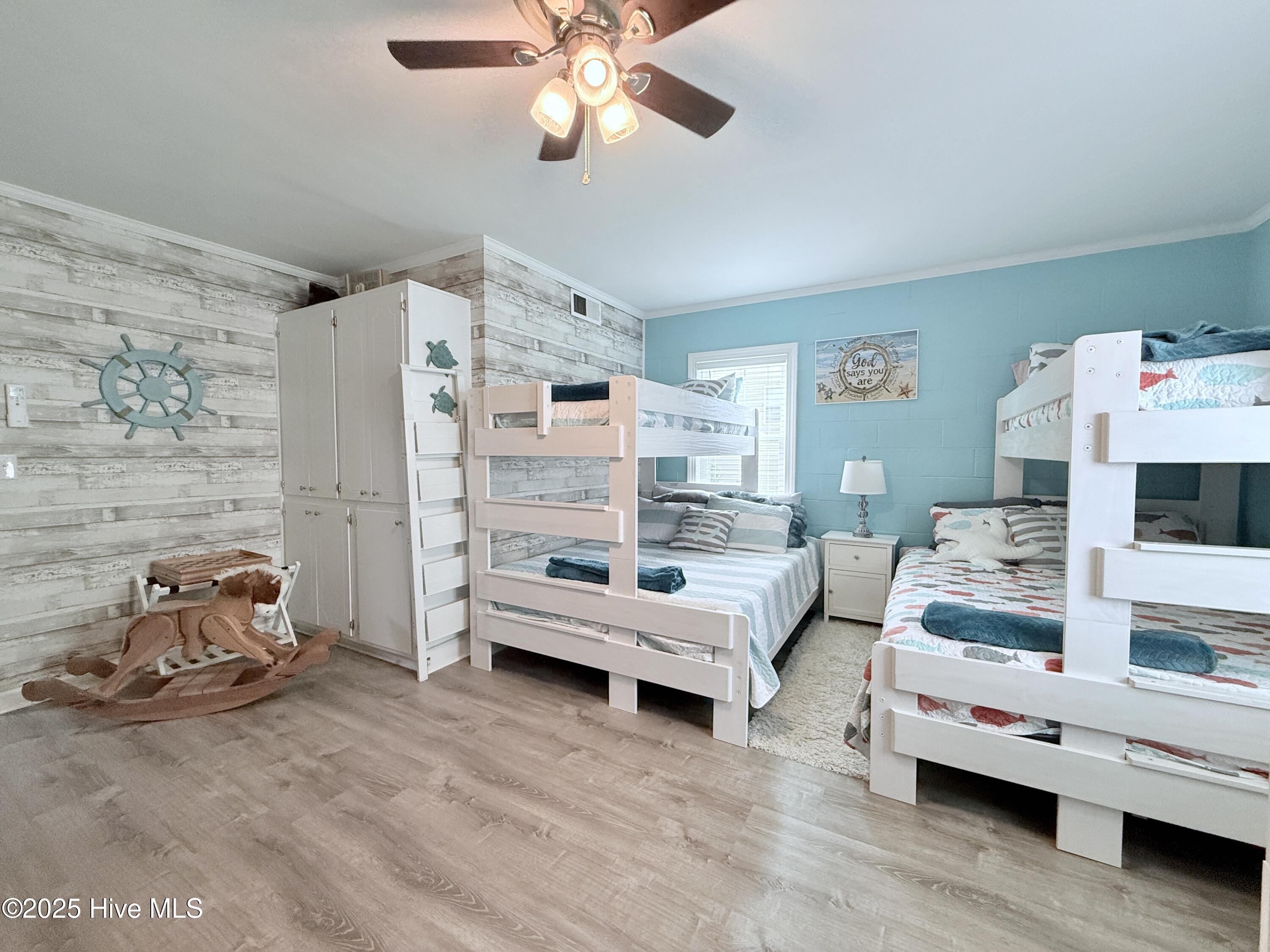 100530009 | Photo 53