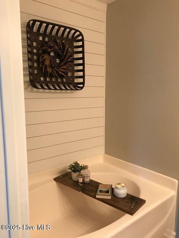 100564002 | Photo 13