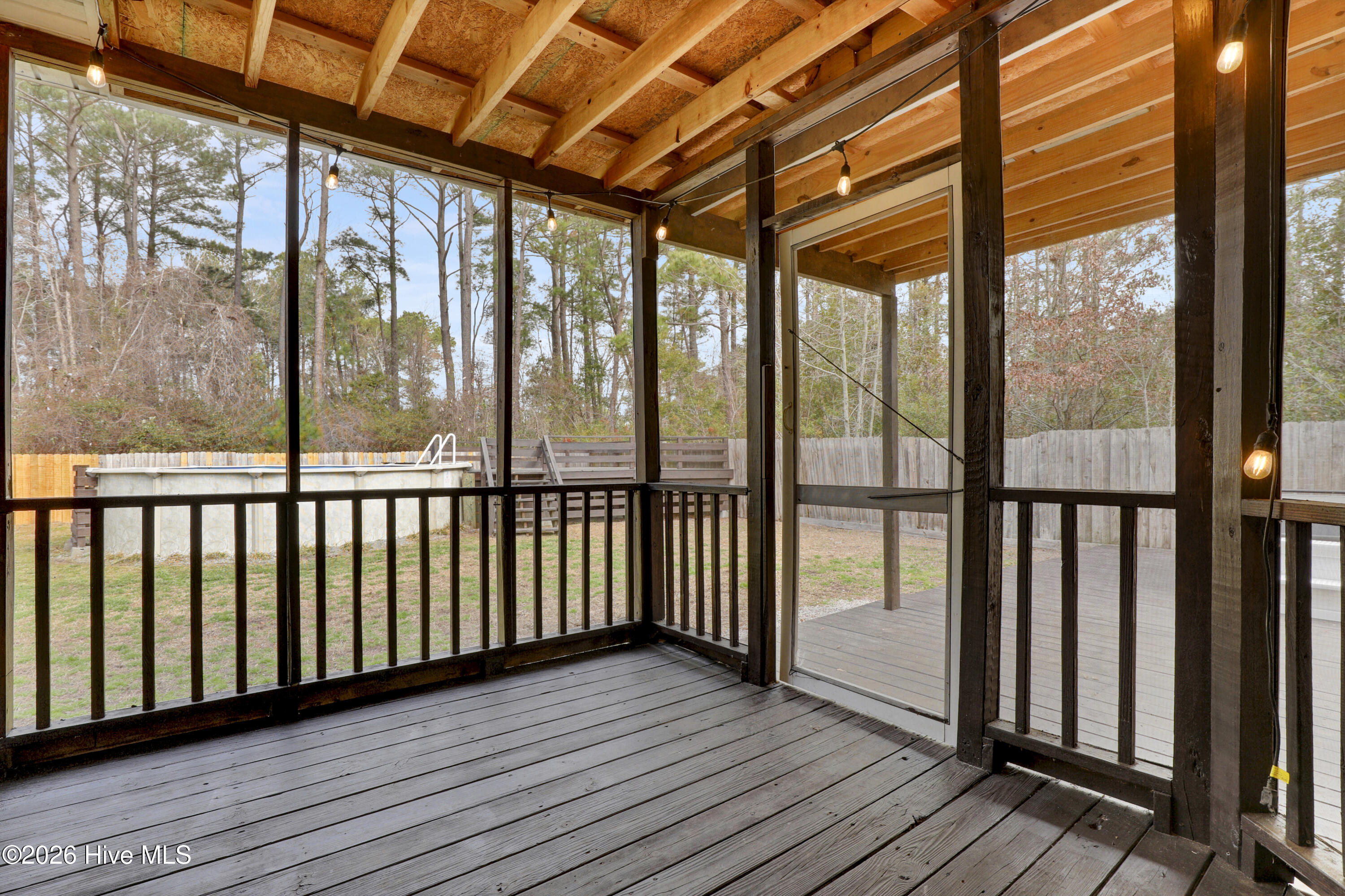 100558020 | Photo 19