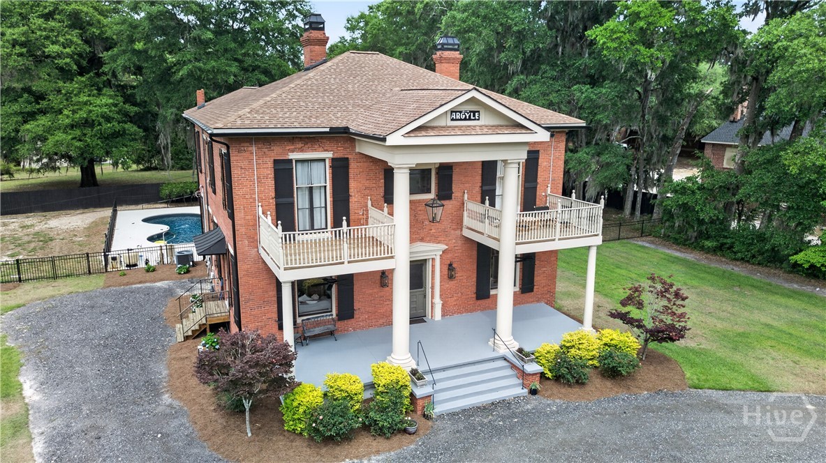 Front Left Exterior