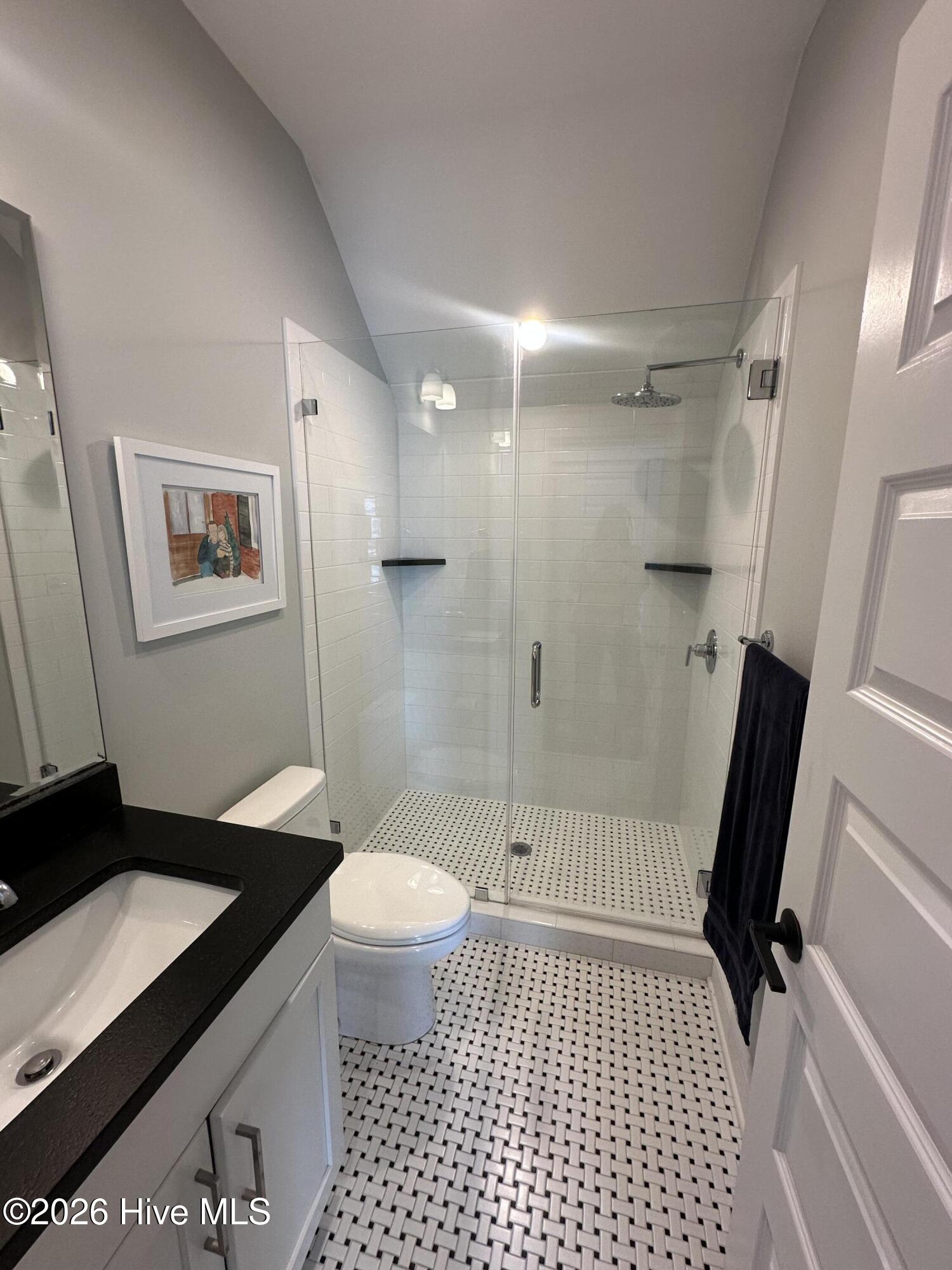 100562108 | Photo 39