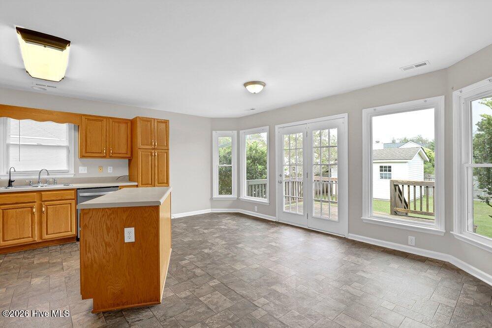 104 Sidney Lane, Jacksonville, NC 28540 – photo 19: 018_6g8a8034_114