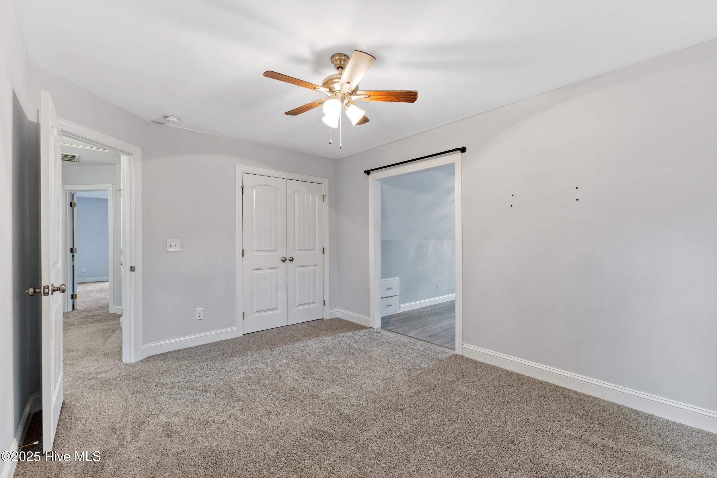 100533307 | Photo 30